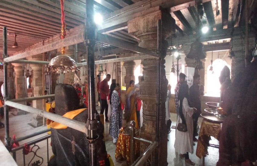 दंतेश्वरी मन्दिर : गर्भगृह व मुक्ति मंडप की छत मरम्मत शुरू