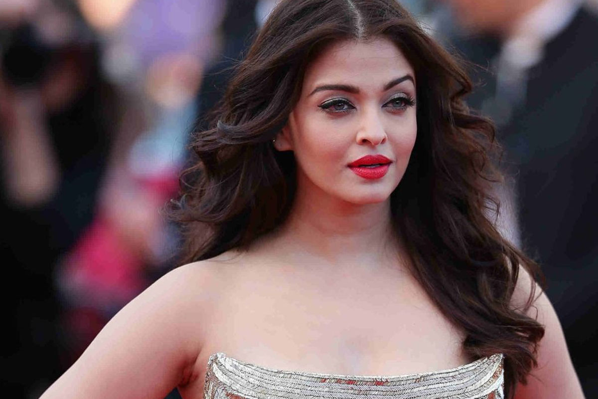 aishwarya rai real eye colour know some interesting facts cannes 2022