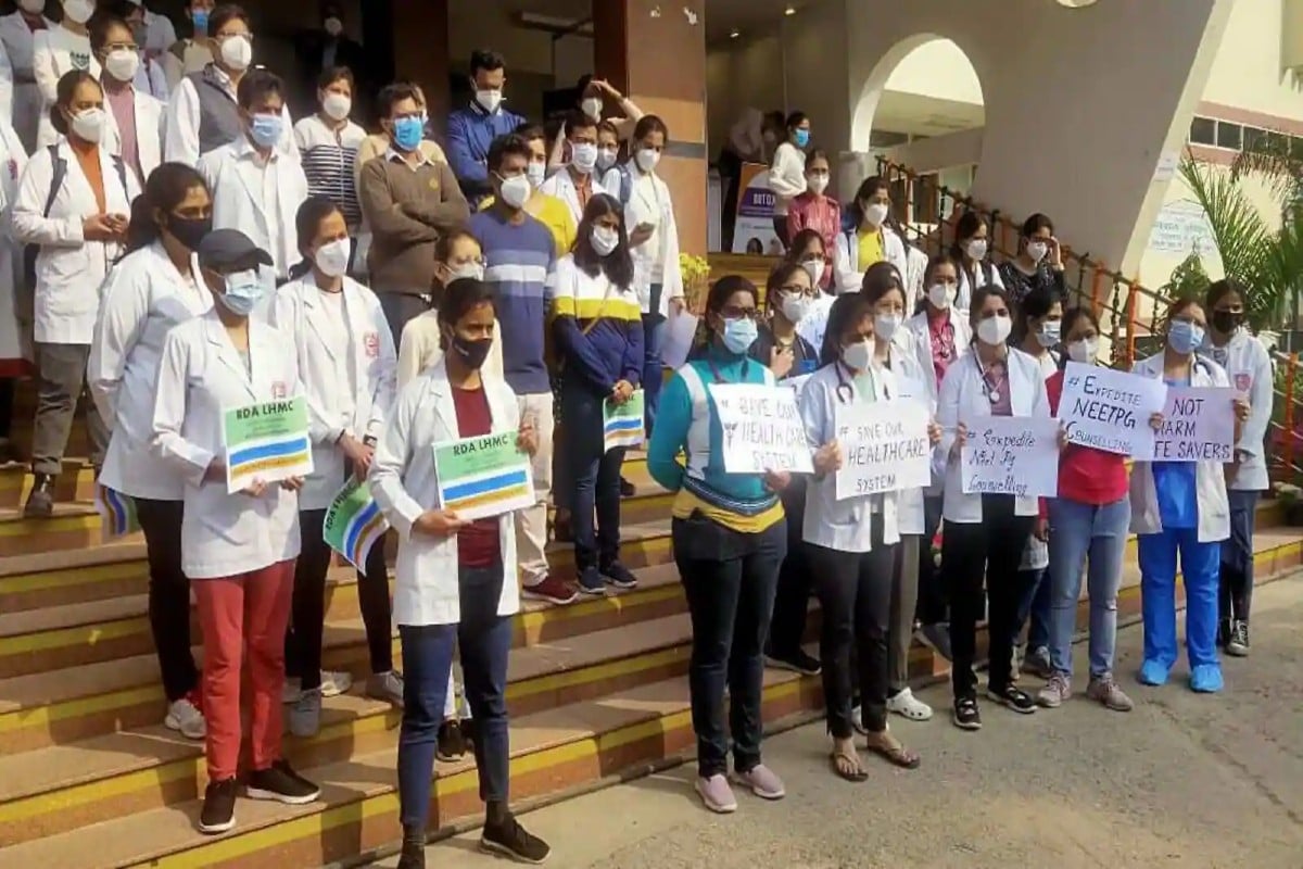 दिल्ली के लेडी हार्डिंग मेडिकल कॉलेज में आज हड़ताल, आपातकालीन सेवाएं होगीं प्रभावित