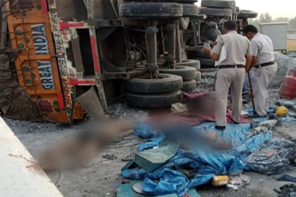 हरियाणा के झज्जर में फुटपाथ पर सो रहे मजदूरों को ट्रक ने कुचला, 3 की मौत 11 घायल