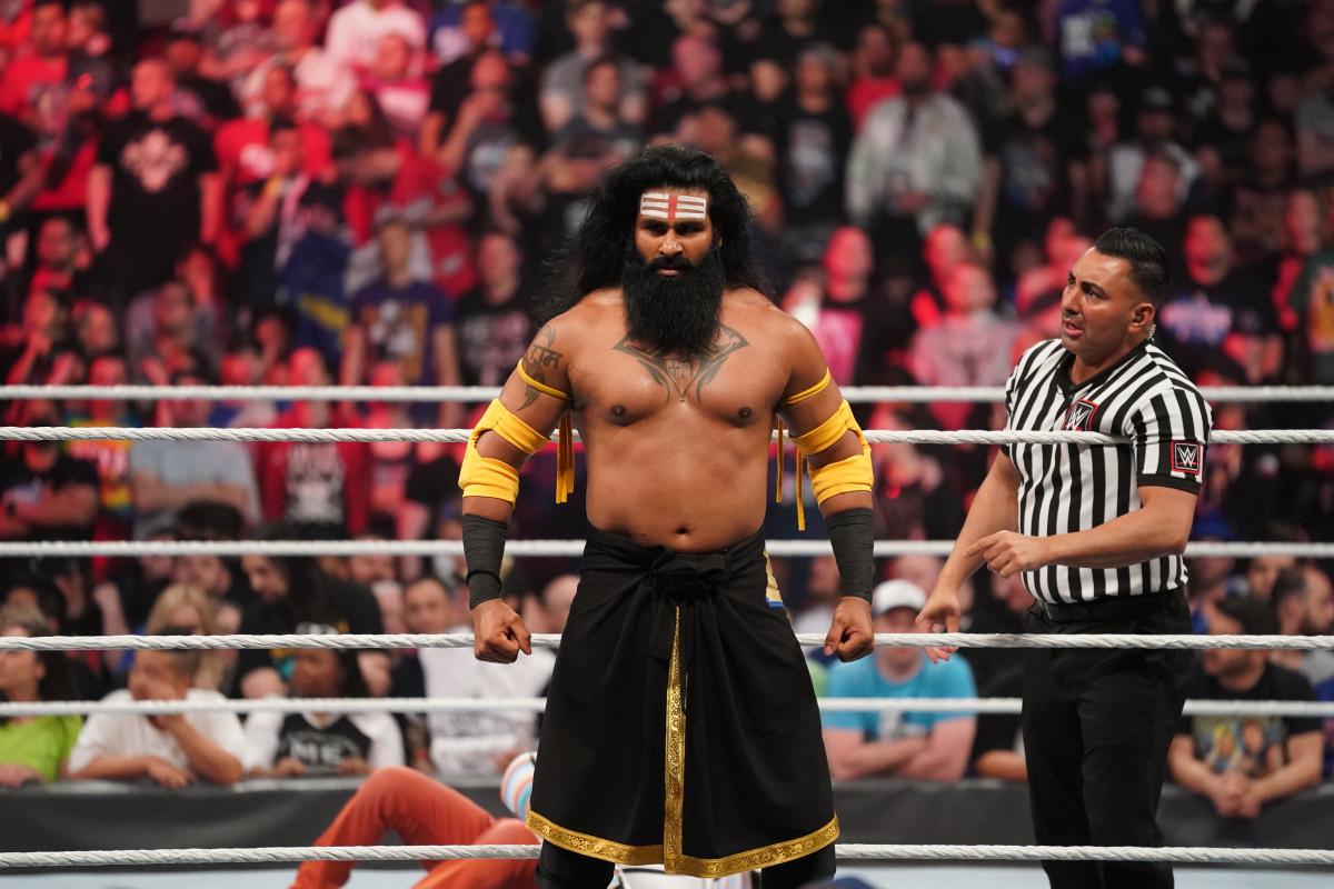 भारतीय दिग्गज Veer Mahaan को पाकिस्तानी मूल के रेसलर ने कहा 'बेईमान इंसान', WWE रिंग में ललकारा