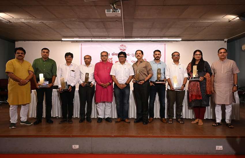 Ahmedabad News  देवर्षि नारद जयंती पर 7 पत्रकारों का किया सम्मान