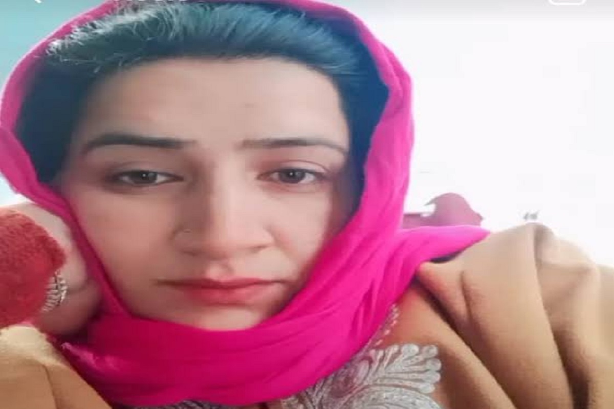 कश्मीर में आतंकी हमले में टीवी एक्ट्रेस की मौत, 10 साल के भतीजे पर भी हुई फायरिंग
