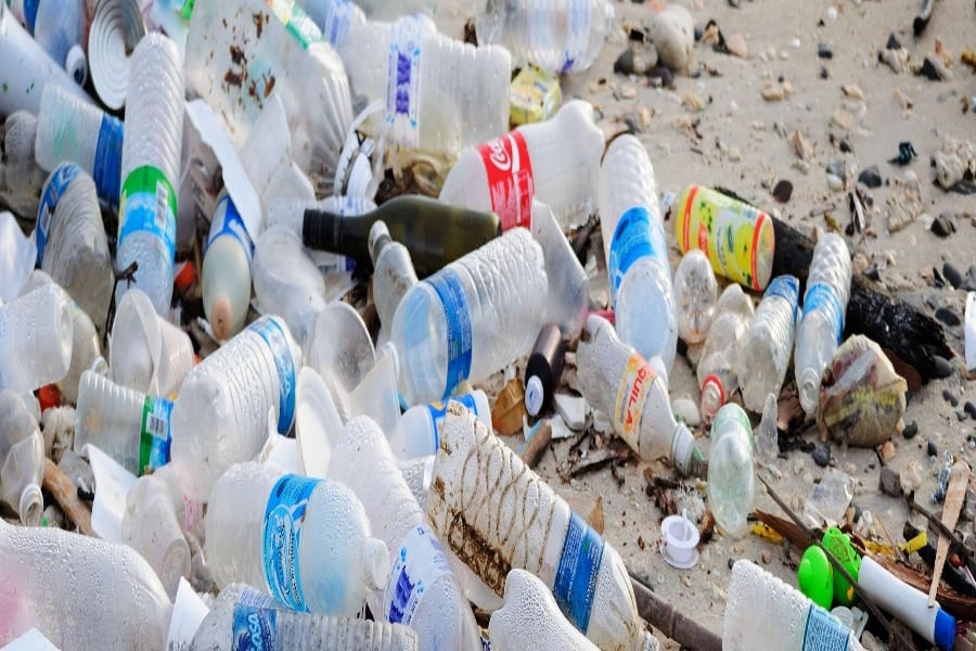 प्लास्टिक प्रदूषण महामारी बना, लगाम की जरूरत