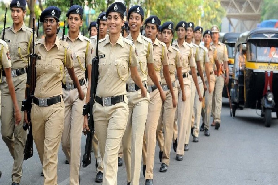 आपकी बात, पुलिस विभाग में महिलाओं की संख्या कैसे बढ़ सकती है?