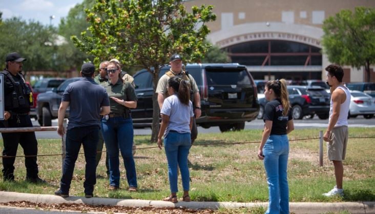 Texas School Firing : अमरीका फिर लहूलुहान, 18 वर्षीय युवक की अंधाधुंध फायरिंग में 18 छात्र और 3 शिक्षकों की मौत