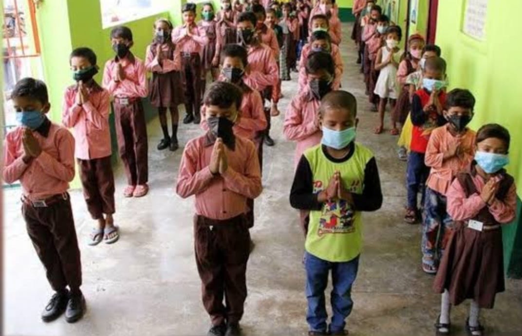 अब शनिवार को बिना बस्ते के स्कूल चलेंगे हम....