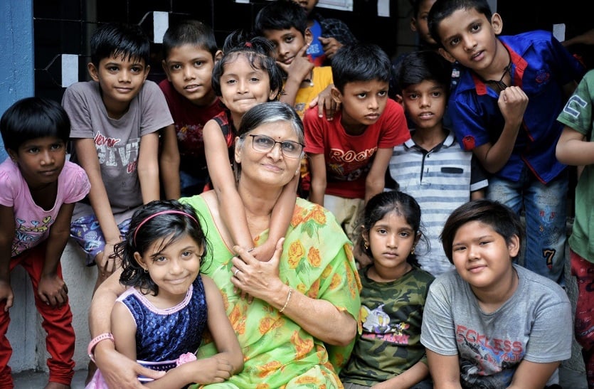 स्वधार बना 400 बच्चों का सहारा, 18 महिलाएं जी रहीं सम्मानजनक जिंदगी