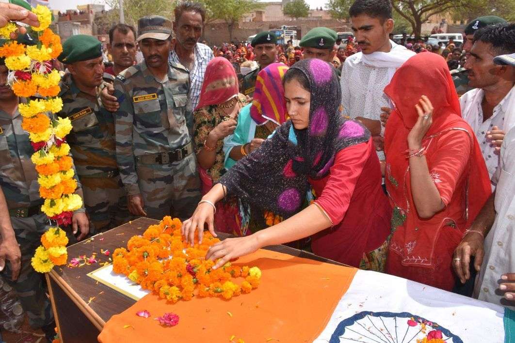 Martyr Subedar Bajranglal Dukia cremated with military honors