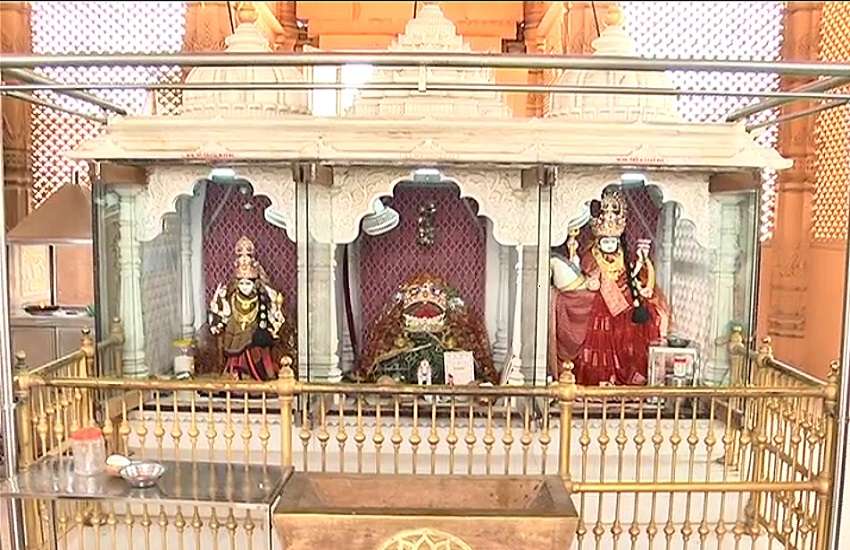 Gujarat News : वीजा पाने के लिए हिन्दू-मुस्लिम दोनों रखते हैं इस मंदिर में मन्नत