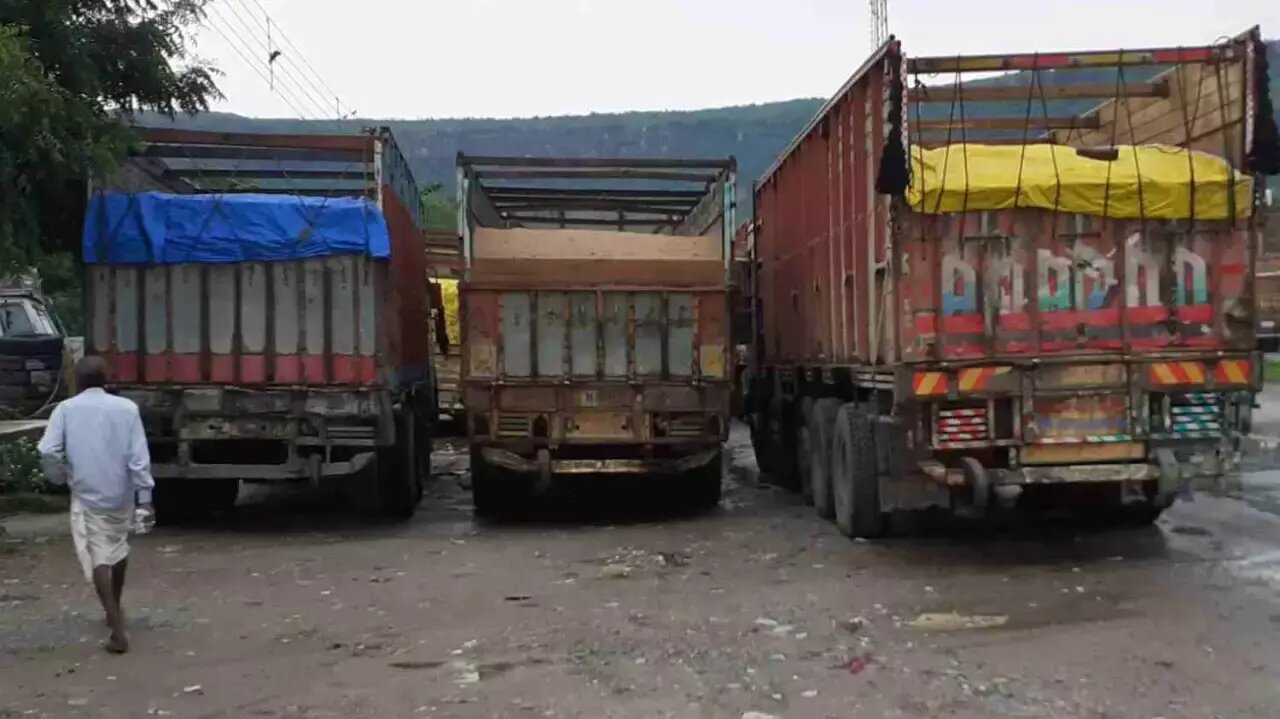 Overload Truck and Vehicle by Seized ARTO Aligarh