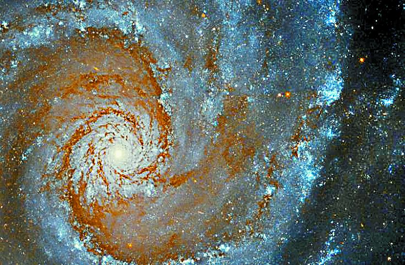हबल टेलीस्कोप ने कैद किया भव्य आकाशगंगा का 'दिल'