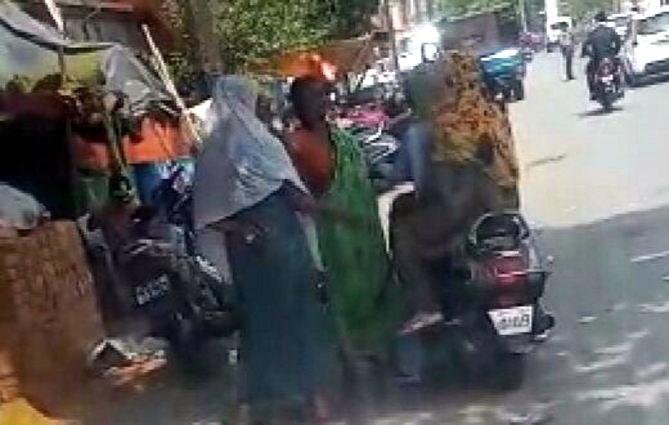 Video of women policemen taking money goes viral