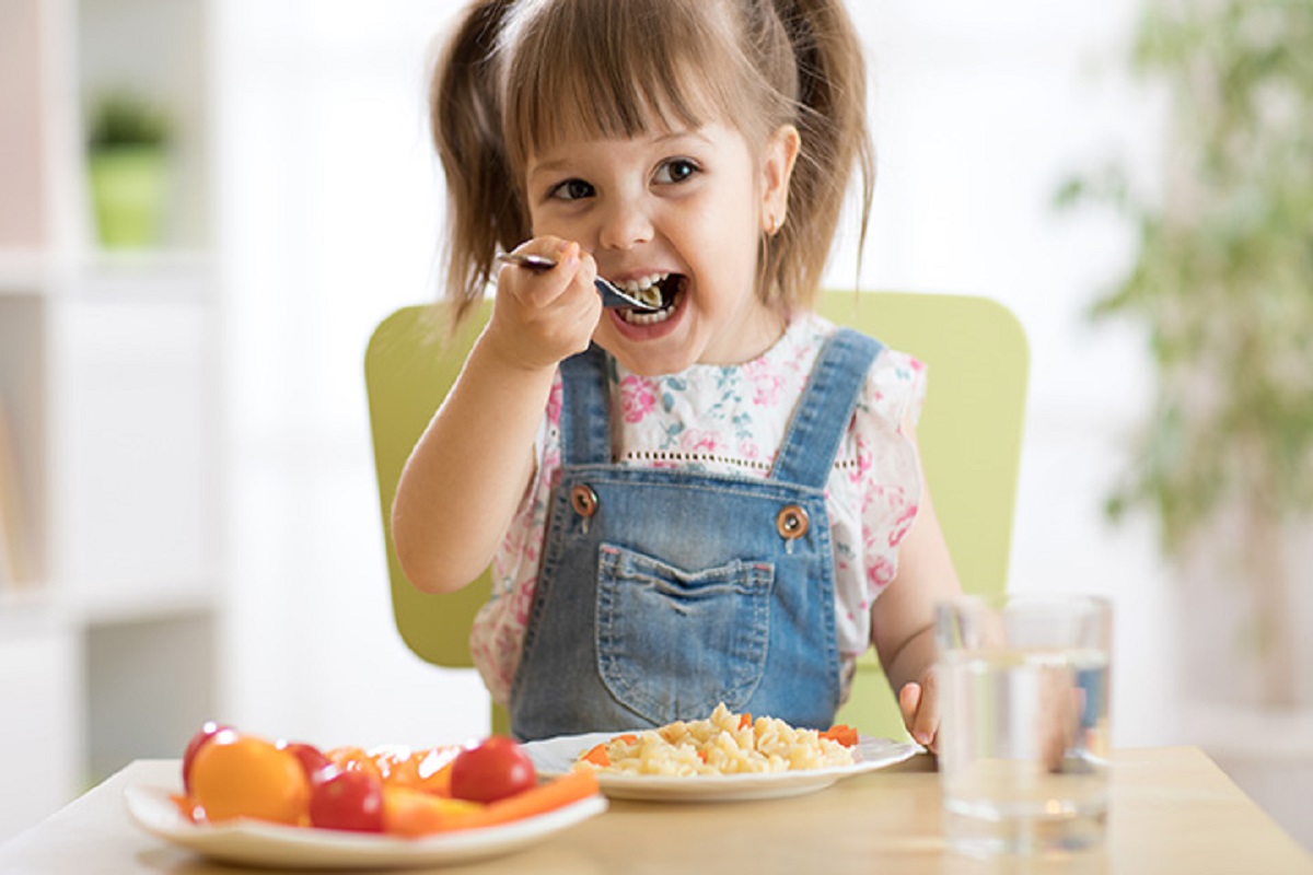 Superfoods for Children: बच्चों को हेल्दी बनाए रखने के लिए उनके डाइट में शामिल करें ये सुपरफूड्स, रहेंगे हमेशा स्वस्थ