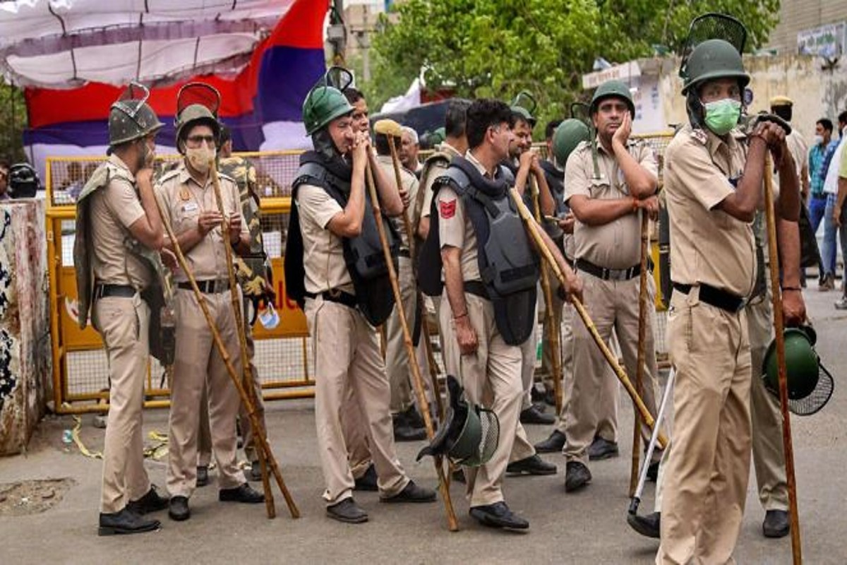 Delhi Police Will Issue Notice To Social Media Companies Over Hate Speech Cases