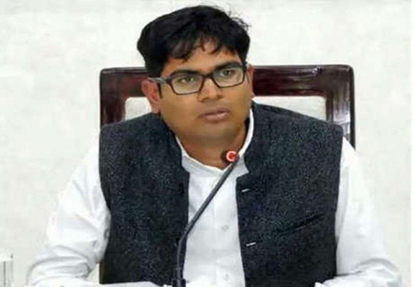 FIR registered against BJP leader OP Chaudhary | आईएएस से भाजपा नेता बने ओपी  चौधरी पर अपराध दर्ज, वायरल किया था वीडियो | Patrika News