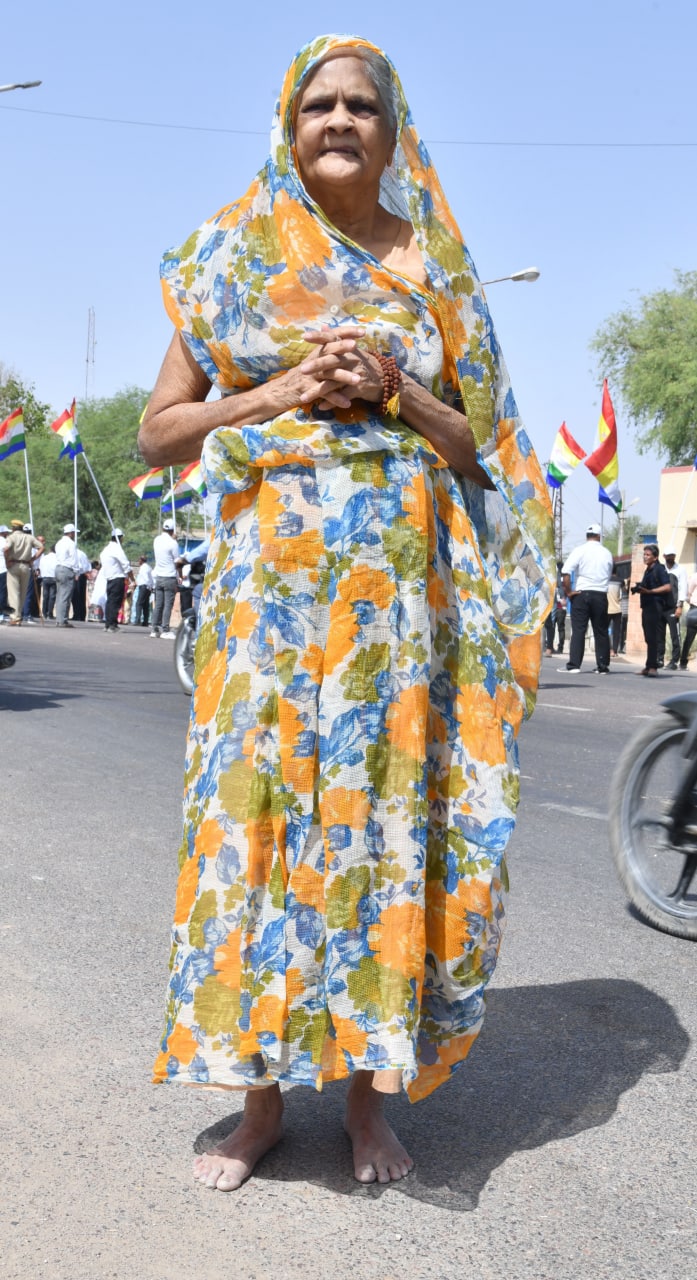 चार दशकों से चप्पल नहीं पहनने का संकल्प निभा रही है कंचन देवी