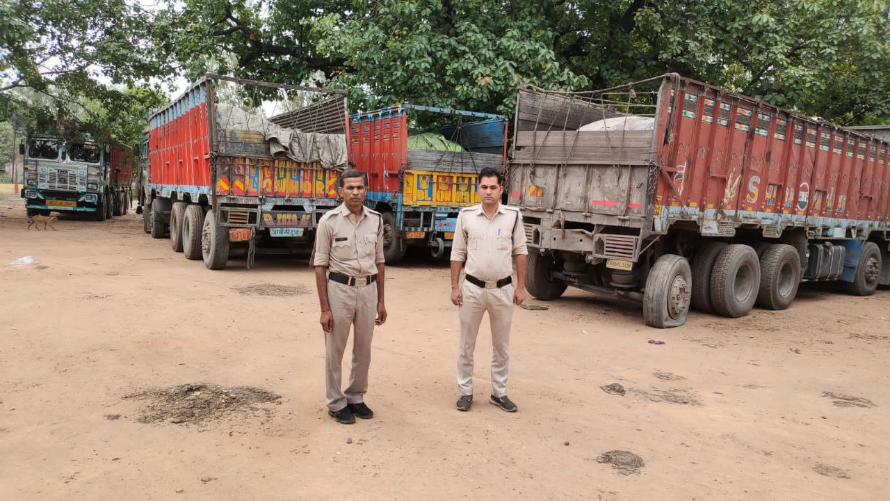 charcoal seized by Singrauli police from Odisha for adulteration in coal