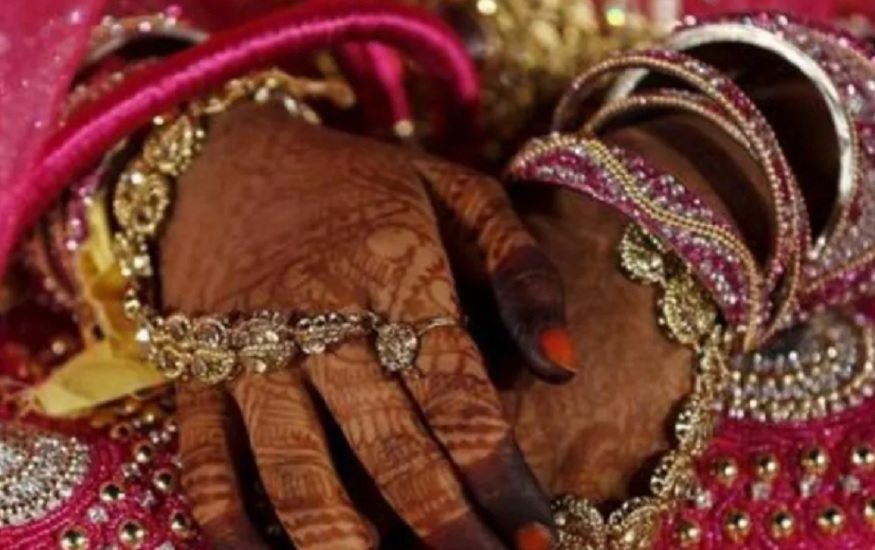 child marriage  : इस डर माता-पिता करा देते हैं बच्चों का बाल विवाह, दो माह में रोकी गई ऐसी 17 शादी