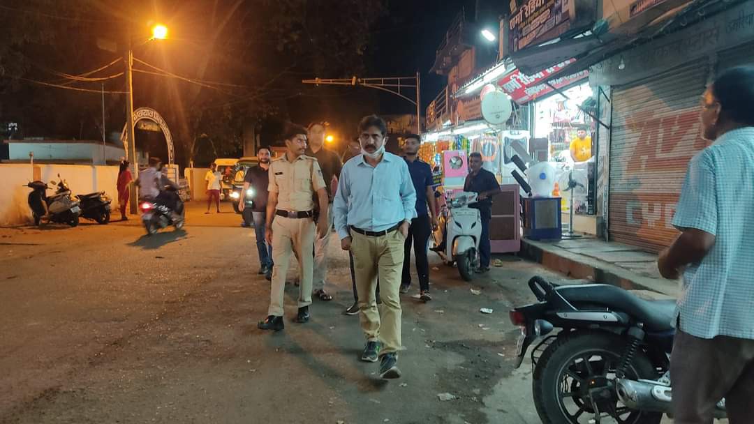 When the collector came on the road to remove the disorganized vehicles, the challan was deducted