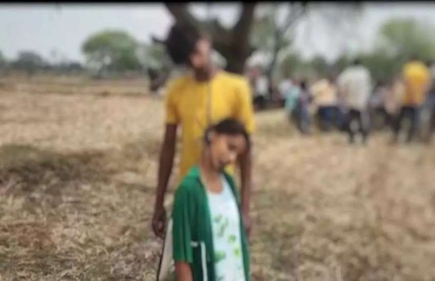 मां - बाप को रास नहीं आया बच्चों का प्यार, प्रेमी जोड़ों ने पेड़ पर लटक कर दे दी जान