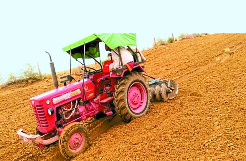 Pre-Mansoon: खेतों में गूंजन लागी गाज्यो गाज्यो जेठ आषाढ़ कंवर तेजा रे...झमक कर बरसा प्री-मानसून