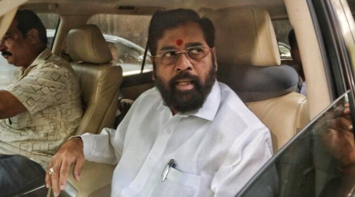 Maharashtra Political Crisis: केंद्र ने शिवसेना के बागी 15 विधायकों को दी Y प्लस कैटेगरी की सुरक्षा, शिंदे गुट ने डिप्टी स्पीकर के खिलाफ लिया ये फैसला
