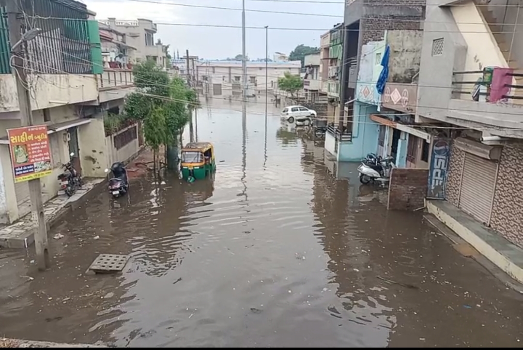 Gujarat Mansoon News : आणंद में 2 घंटे में 3.75 इंच बारिश