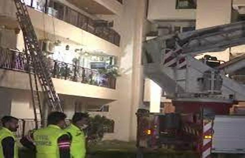 WEST BENGAL Mano jumped off 8th floor of Kolkata hospital dies---नहीं रहा अस्पताल की 8वीं मंजिल से कूदने वाला मरीज -