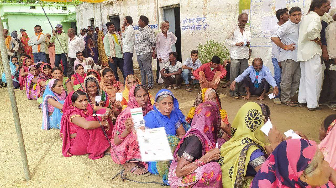 Panchayat elections: 15% voting in two hours, long queues of women,