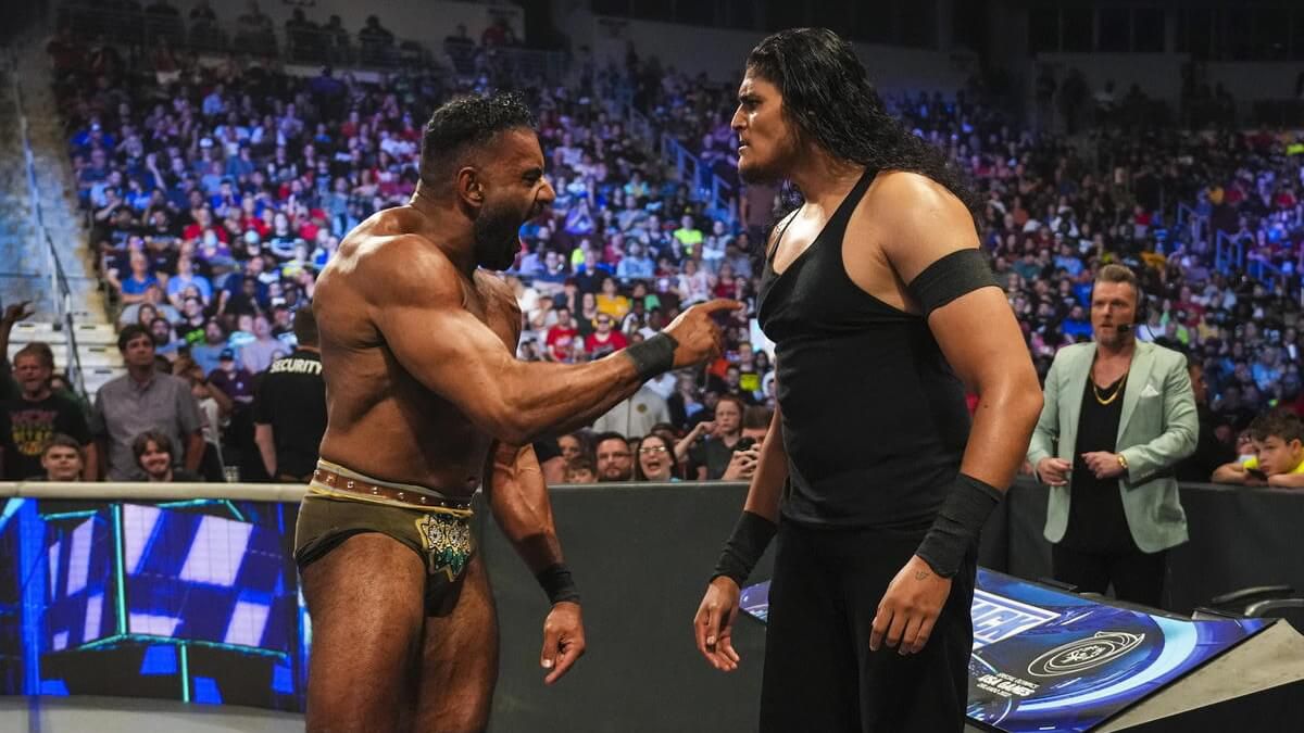 भारतीय रेसलर्स ने WWE रिंग में आपस में मचाया कोहराम, Roman Reigns के ना होने से फैंस में छाई मायूसी