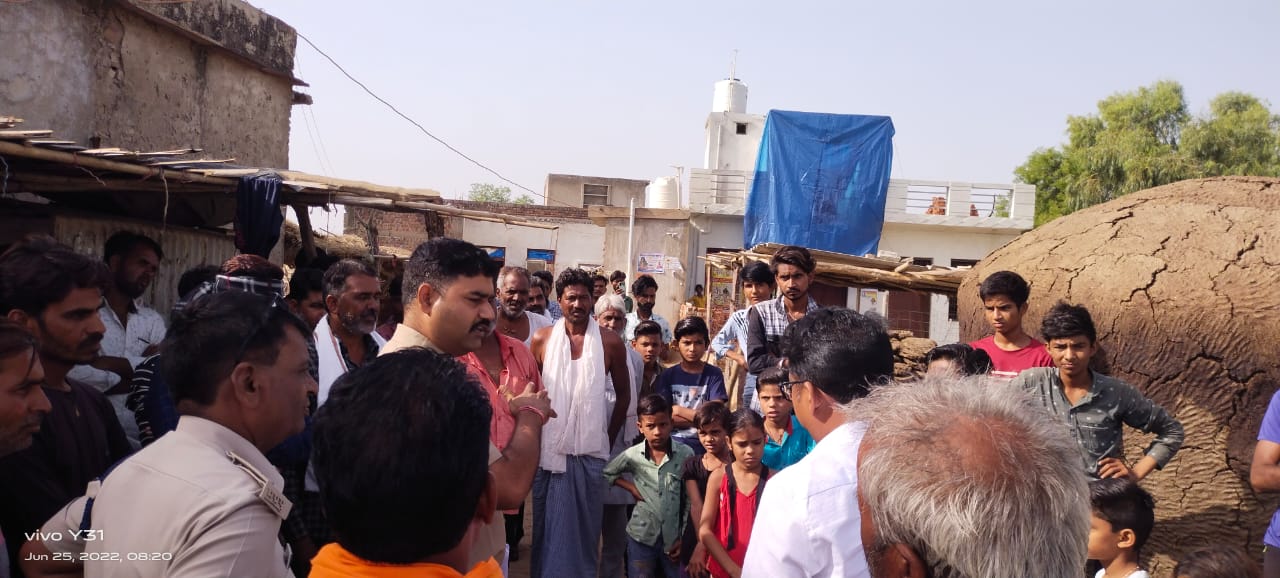 ढाई घंटे किया चुनाव का बहिष्कार, समझाइश पर माने