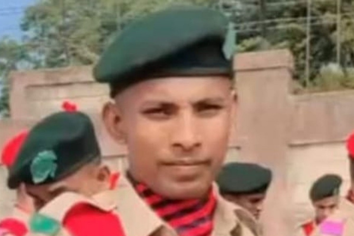 बिहार में फांसी के फंदे पर लटक गया BMP जवान, शव देखकर 3 जवानों की बिगड़ी हालत