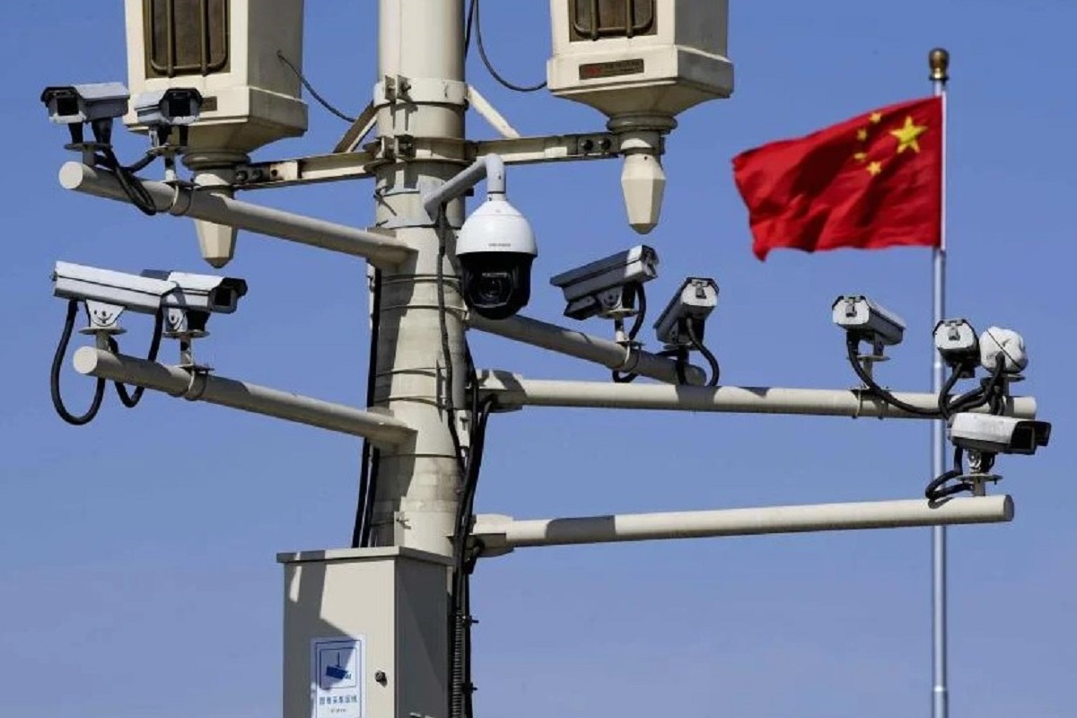 Chinese people living An invisible cage, surveillance everywhere