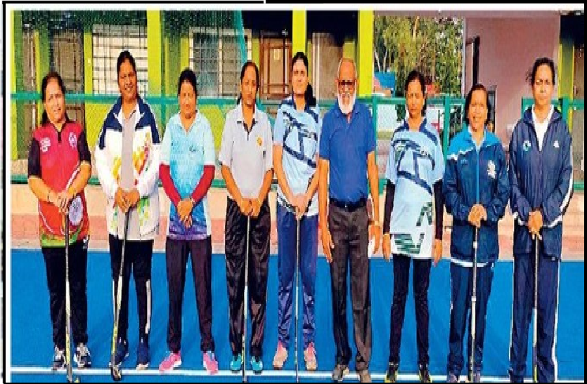 MP सिविल सेवा महिला हॉकी टीम: उम्र से नहीं इन्हें खेल के जज्बे से पहचानें...