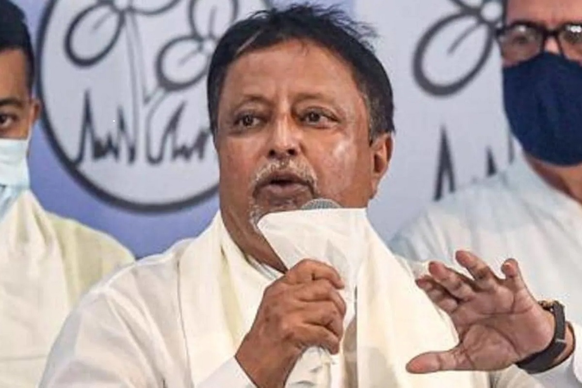 मुकुल रॉय ने पश्चिम बंगाल विधानसभा के पब्लिक अकाउंट्स कमेटी के चैयरमैन पद से दिया इस्तीफा