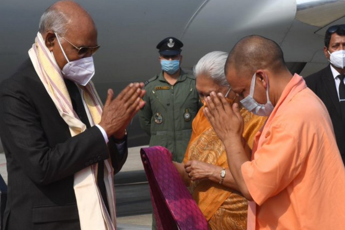 president-ram-nath-kovind-vrindavan-visit-cm-yogi-adityanath-welcomed_1.jpg