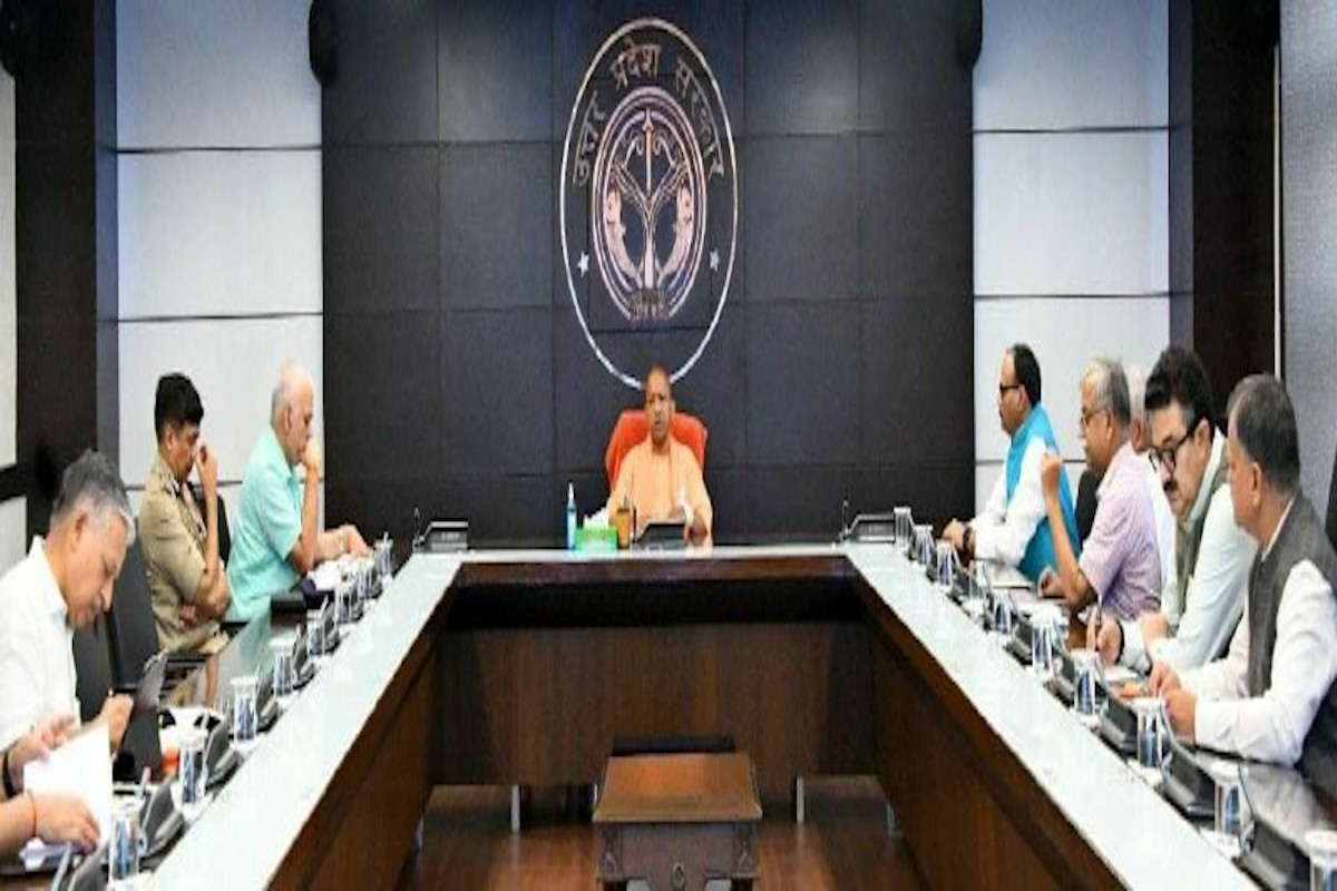 UP Cabinet Meeting: योगी कैबिनट में 14 प्रस्तावों को मिली मंज़ूरी,जानिए क्या बोले प्रवक्ता