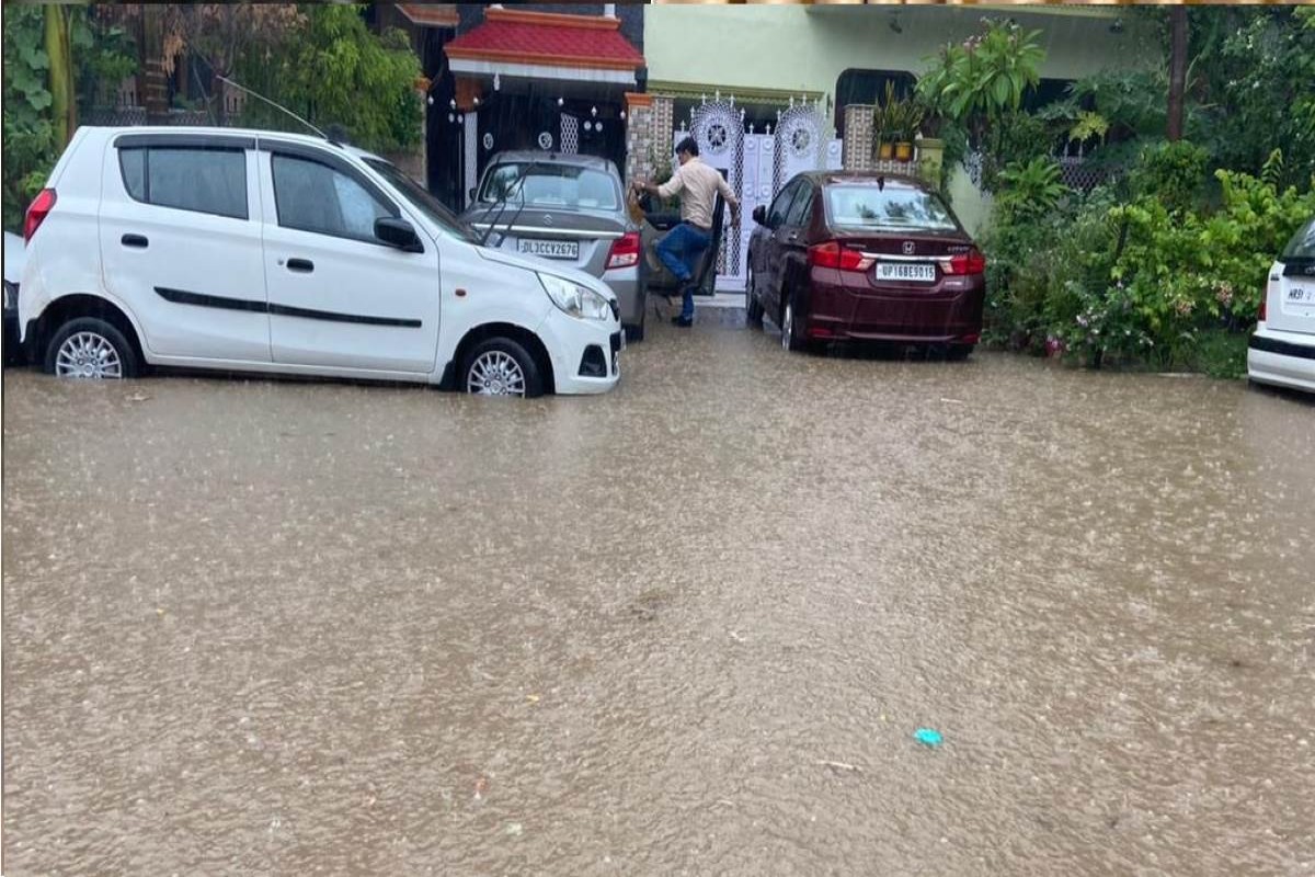 Delhi News Live Updates: दिल्ली में आज भी मेहरबान रहेगा मानसून, आईएमडी ने जारी किया बारिश का अलर्ट
