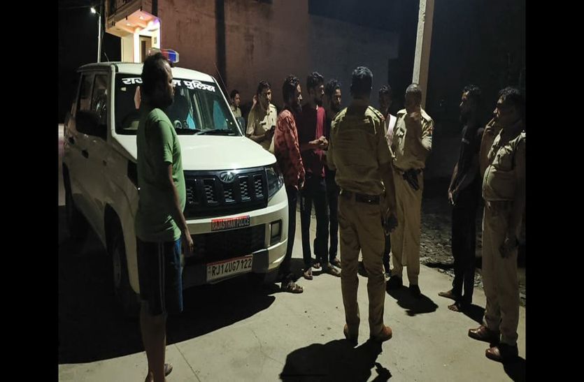 आसींद में रियाज की कुंडली खंगाल रही एनआईए, परिजनों के मोबाइल हो रहे स्कैन, घरों के बाहर जाप्ता तैनात