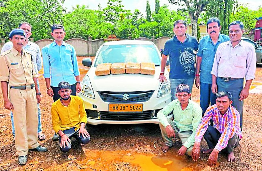 कार की सीट में छिपाकर ला रहे साढ़े 20 किलो गांजा, तीन आरोपी गिरफ्तार