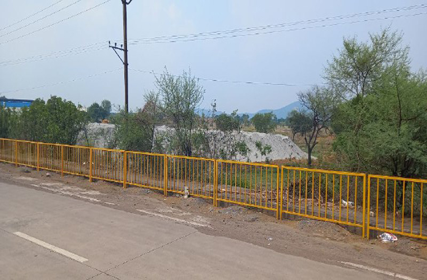 सीएमओ के निलंबन के बाद ठेकेदार फंसा पचेड़े में