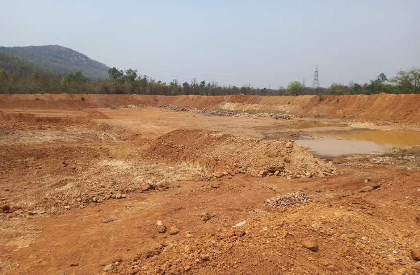 जुर्डा में तालाब निर्माण की जांच के बाद अब लीपा-पोती की तैयारी