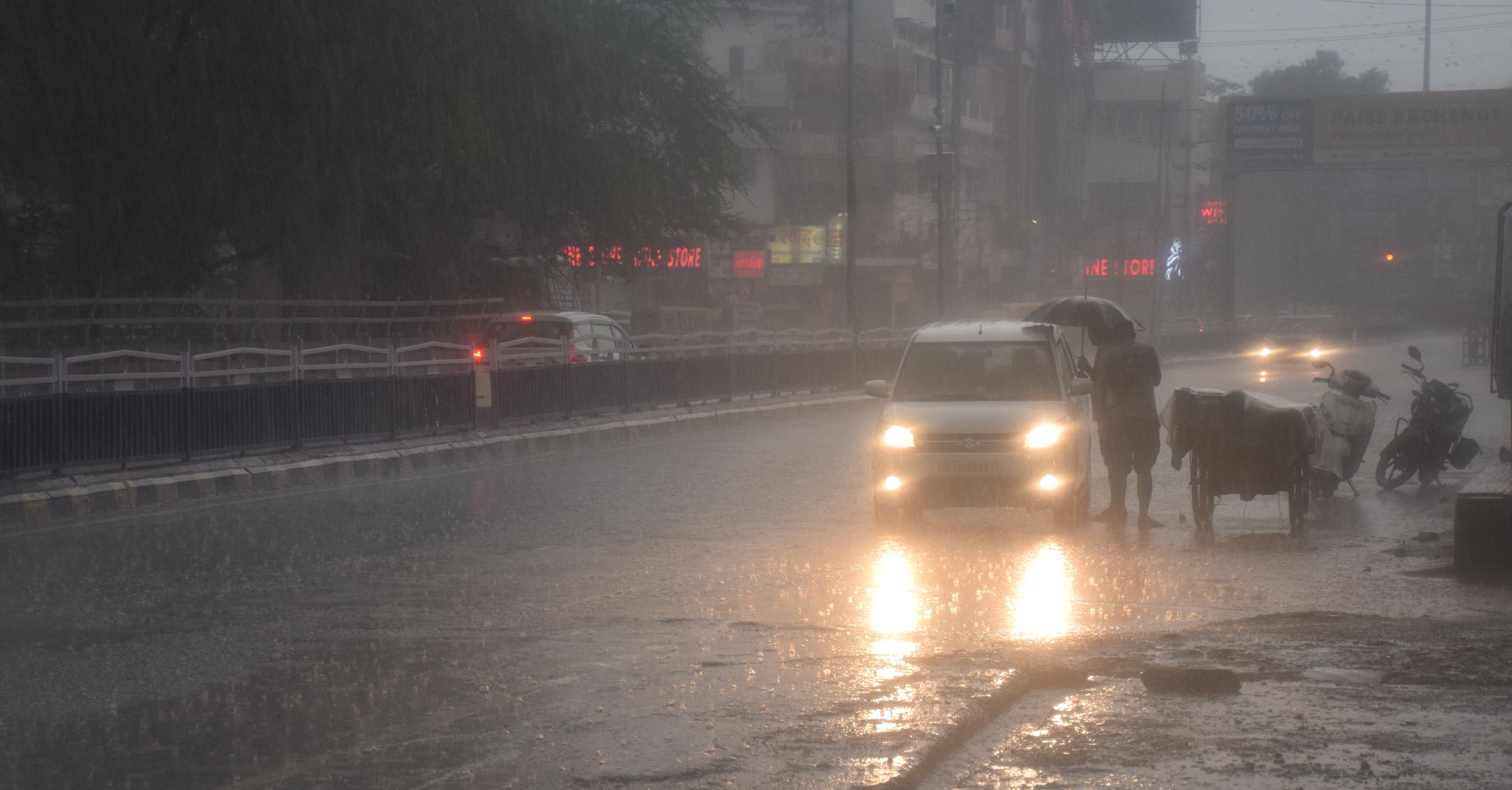 Video...उदयपुर में  हुई मानसून की झमाझम बारिश