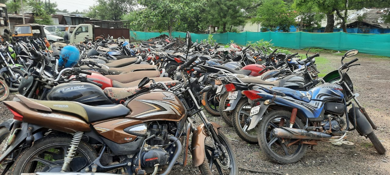 19 थानों में लावारिश हालत में पड़ीं 745 से अधिक मोटरसाइकिलें होंगी नीलाम