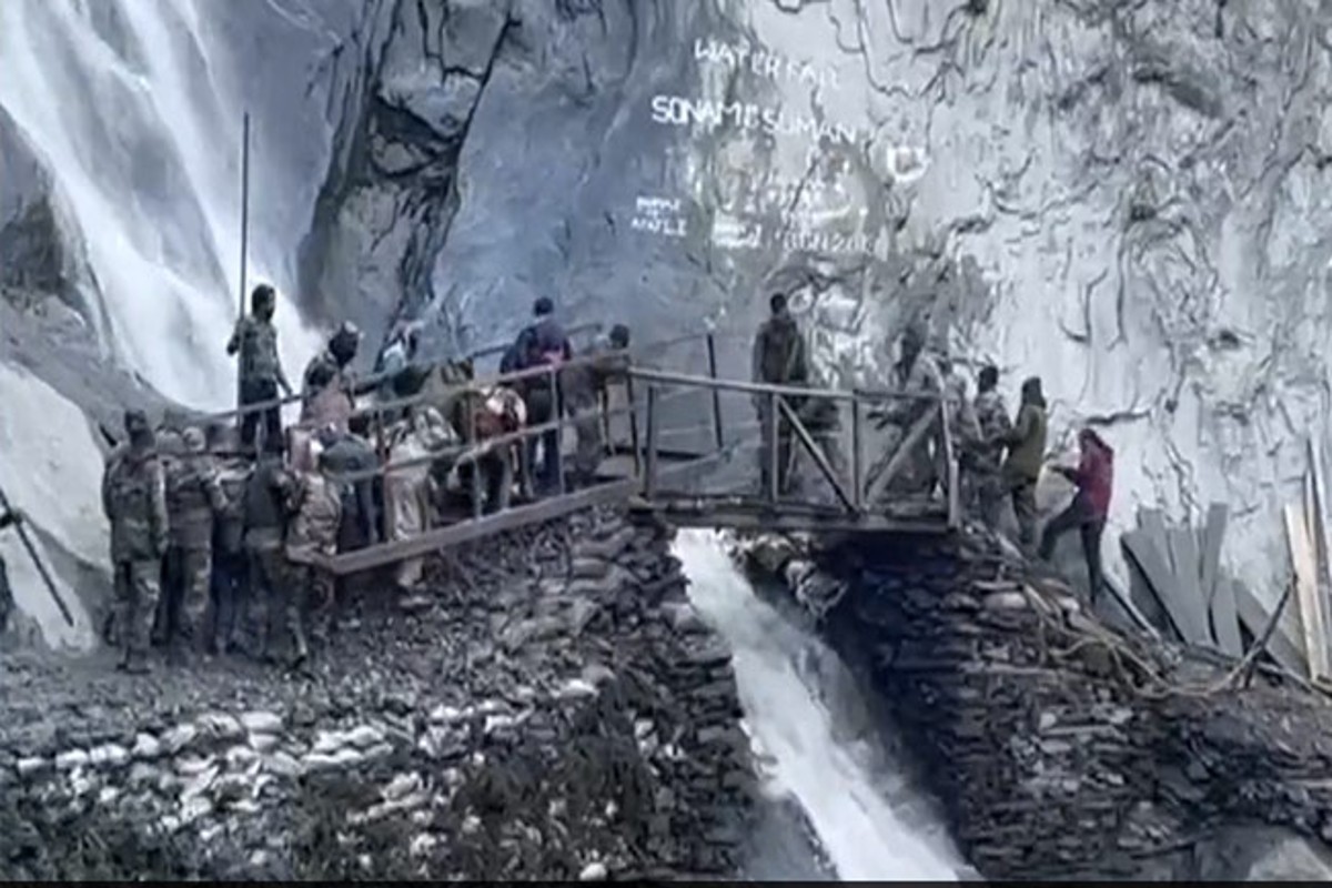 भारतीय सेना ने अमरनाथ तीर्थयात्रियों के लिए रातोंरात 2 पुलों का किया पुनर्निर्माण