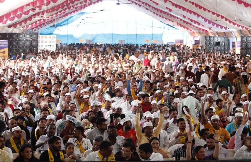 दिल्ली और पंजाब में दी जा रही मुफ्त बिजली, गुजरात में क्यों नहीं?: केजरीवाल