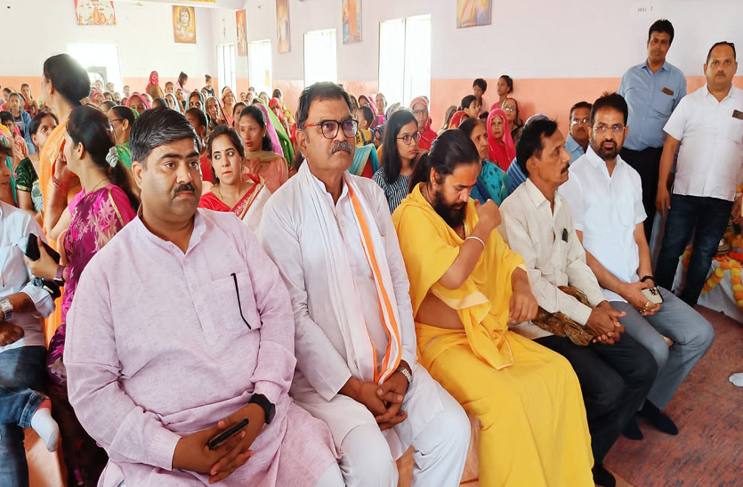 'राष्ट्र निर्माण में मां की भूमिका' विषय पर मातृ सम्मेलन का आयोजन, नारी के महत्व का किया बखान
