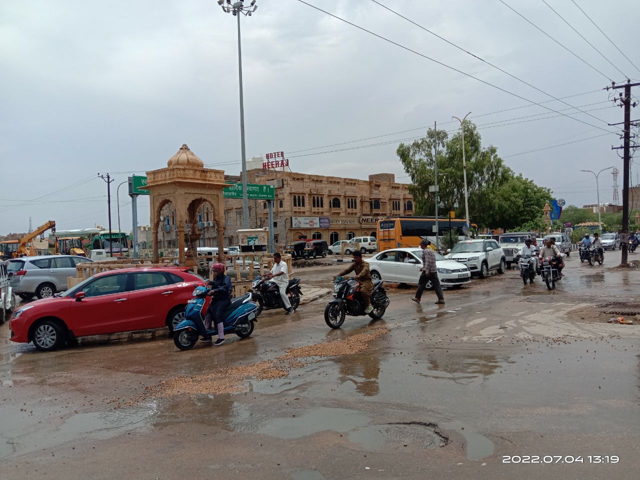 Watch Video: जैसलमेर, पोकरण व रामदेवरा में बारिश, नोख में बूंदाबांदी