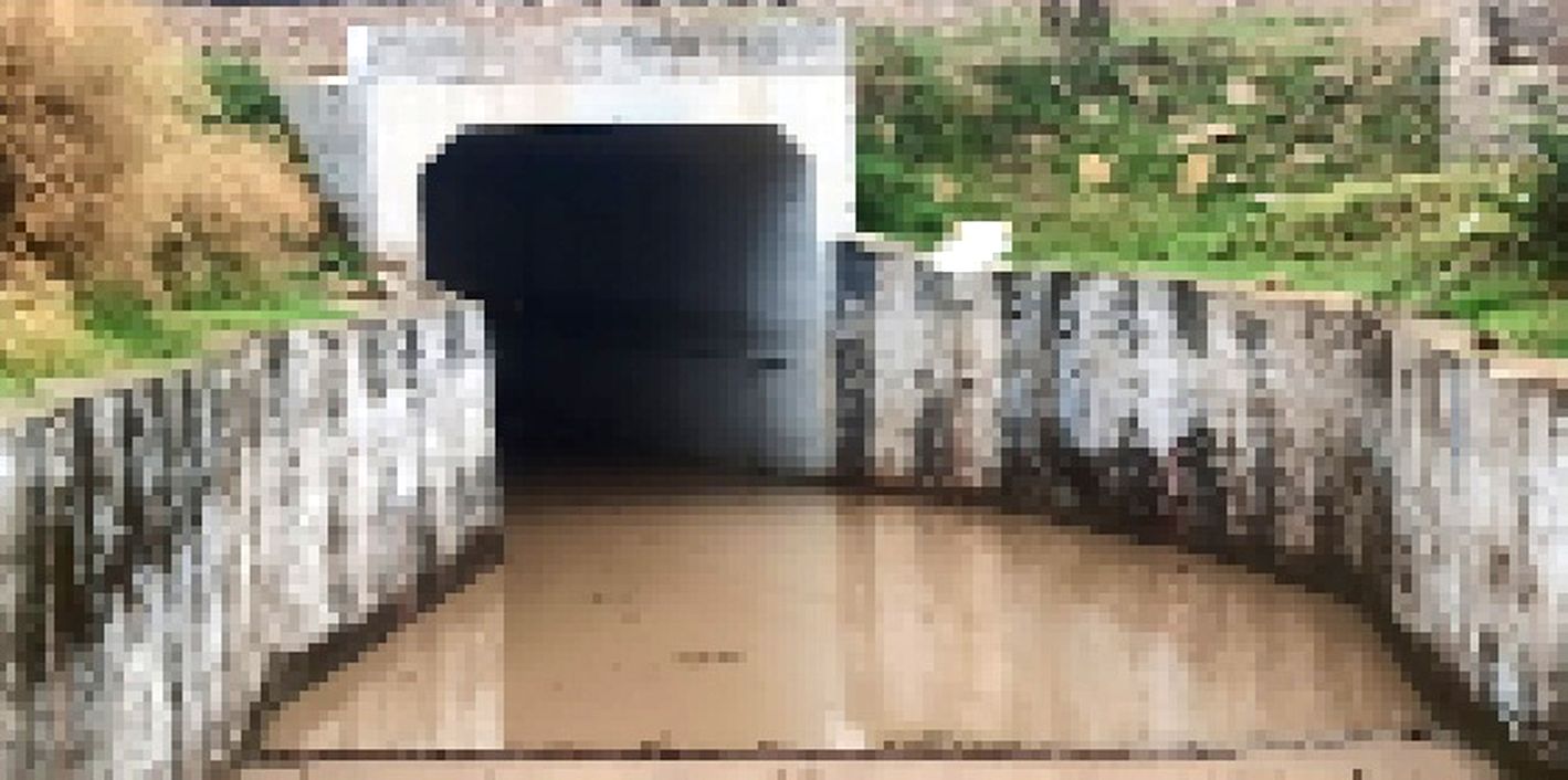 underpass: अंडरपास में भरा पानी, खेतों में जाने का रास्ता हुआ बन्द-video